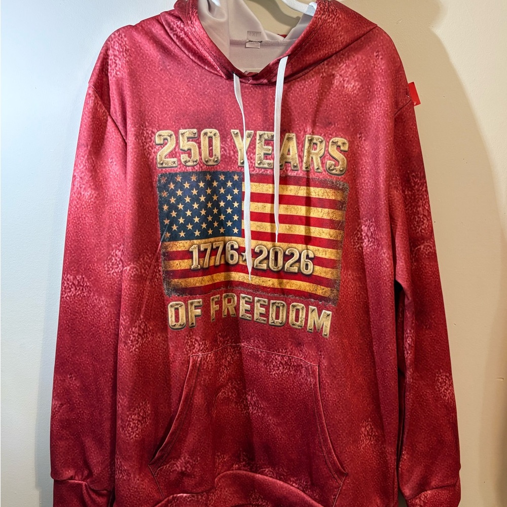 250th anniversary red hoodie American flag 250 Years of Freedom 1776-2026 SZ 1XL